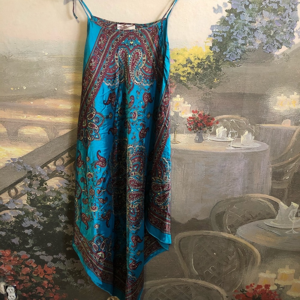 🌼2/$15🌼 Women’s handerkercheif dress